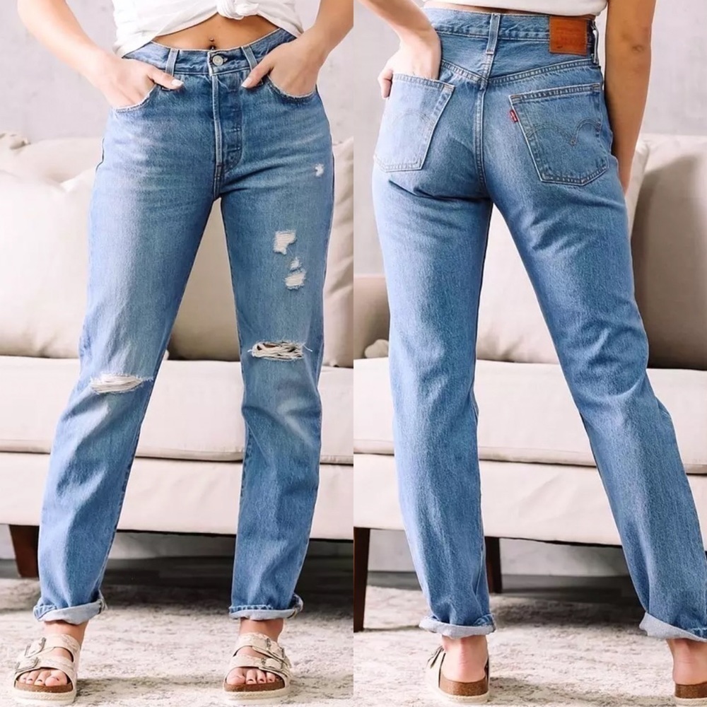 NWT 501 High‎ Rise Distressed Straight Jean in Athens Crown Size 32 x 30